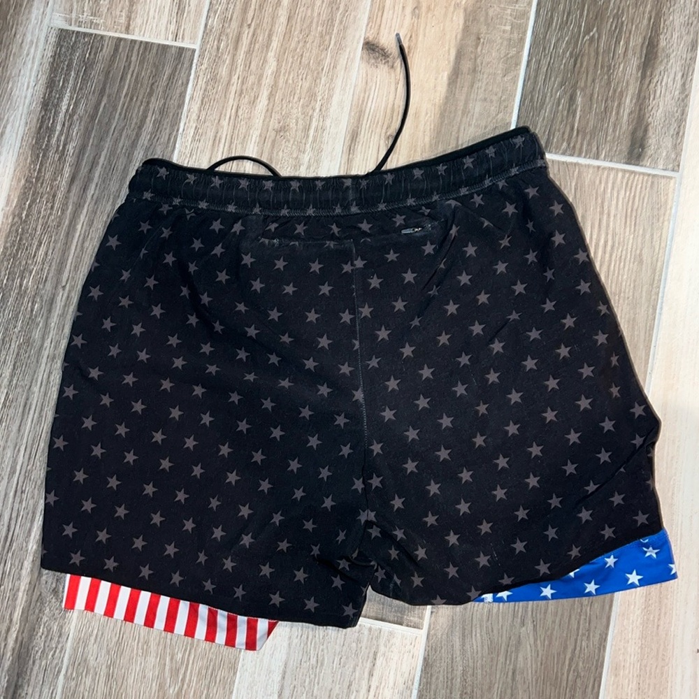 Chubbies Men’s Medium 5.5” Stars/American Flag - Picture 3 of 5